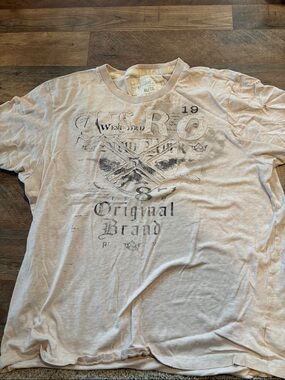 Aeropostale Men's Cream Graphic Short Sleeve Tee